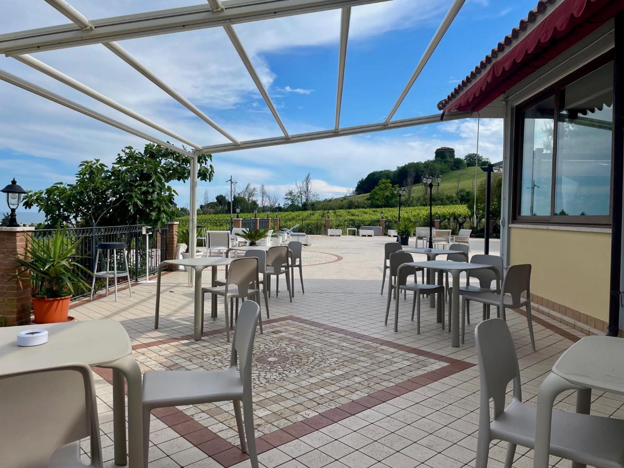 Vigneto - Italian Restaurant & B&B Villa Rosa Di Martinsicuro Exterior foto